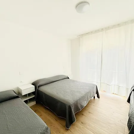 Verga - 100 M Da Piazza Mazzini - Immobil Relax Jesolo